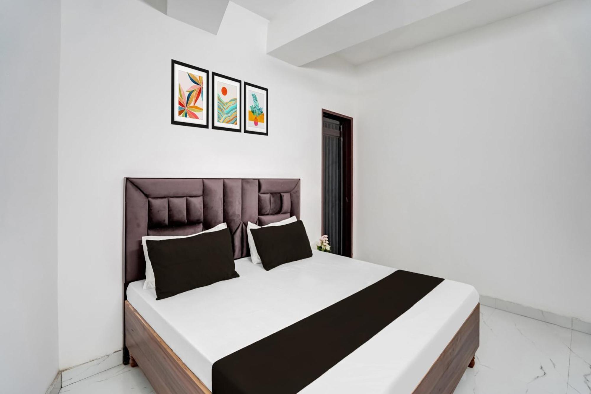 Super Hotel O Burari Neu-Delhi Exterior foto